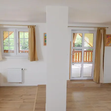 木屋 U Sjezdovky, Zadov 22 Stachy