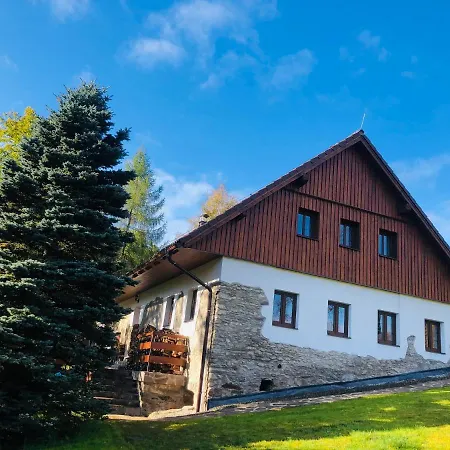U Sjezdovky, Zadov 22 Alpesi faház *